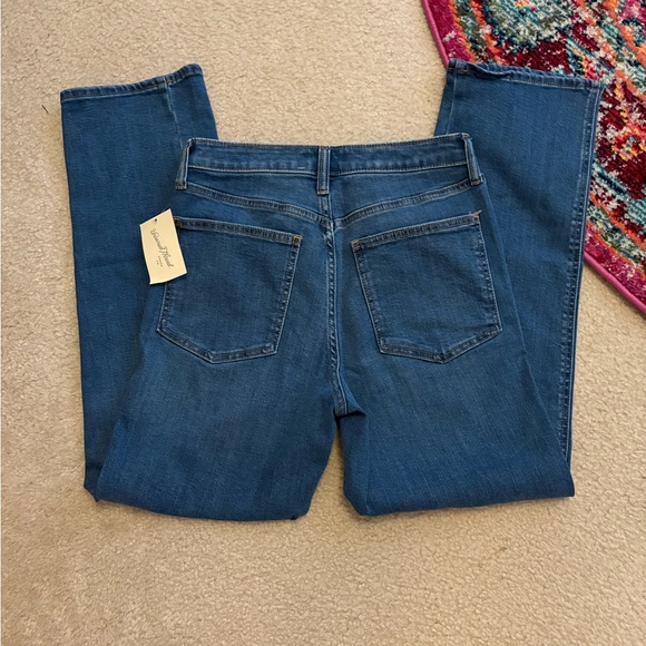 Universal Thread High Rise Everyday Straight Jean - Picture 3 of 6